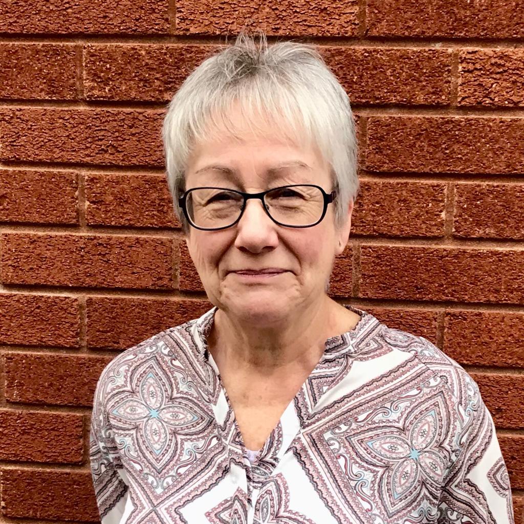 Mrs Pamela Williams